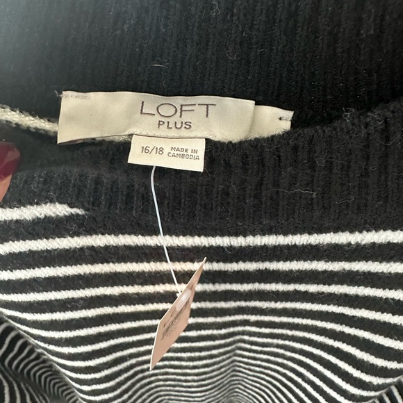LOFT Plus Size 16/18 Sweater Mock Turtleneck Striped NWT - Picture 4 of 4